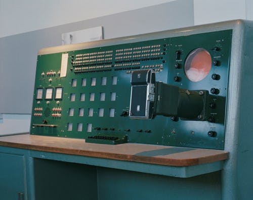 BESK styrpanel, som finns i Tekniska museets samling i Stockholm. Foto: Truls Nordh, Tekniska museet. Licens Creative Commons